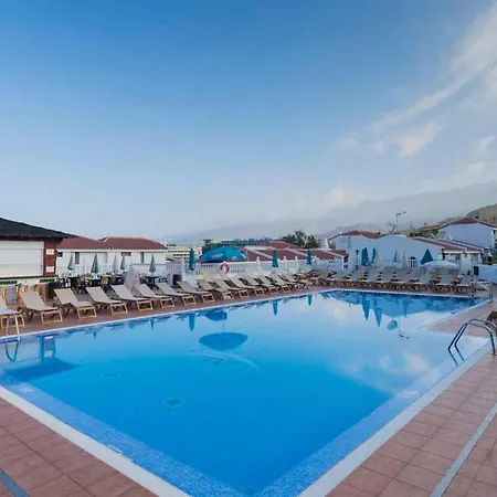 Amazing In Adeje With Swimming Pool Сasa de vacaciones *